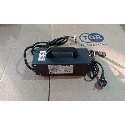 Зарядное устройство для штабелёров DYC/PEMS
12V/15A (Charger)